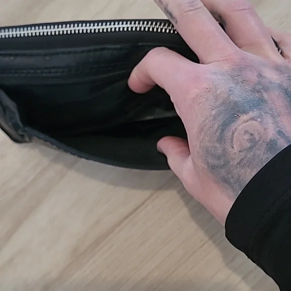 Fossil Wallet - Picture 3 of 4